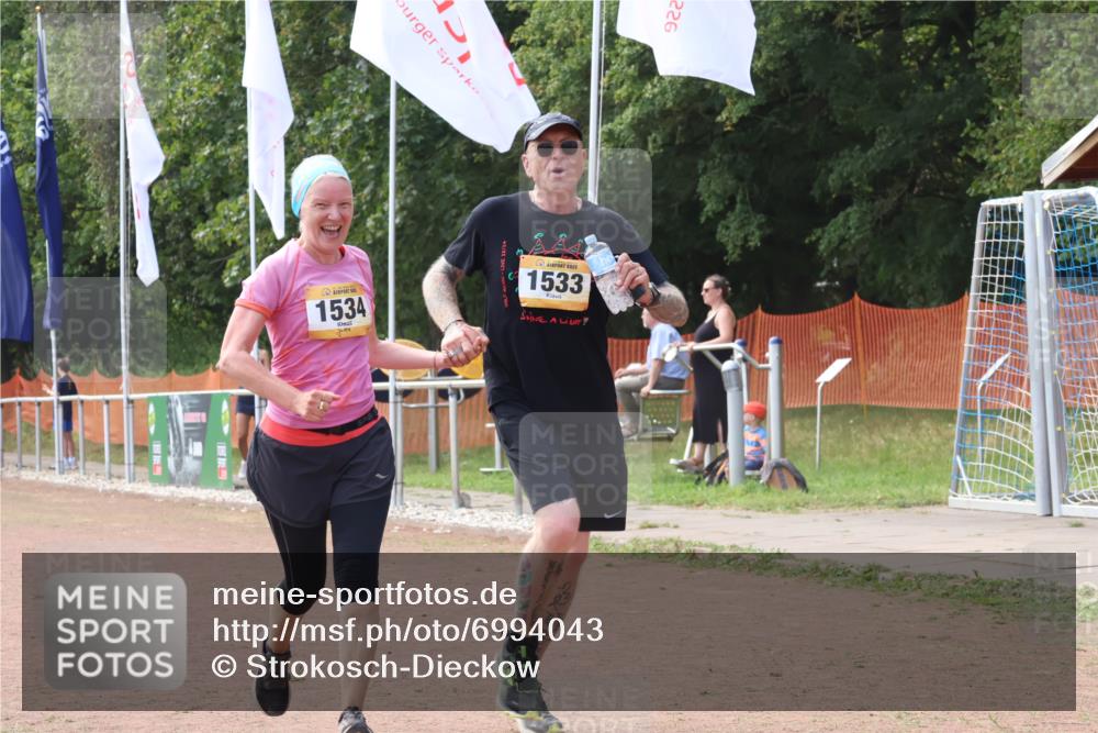 08.09.2024 - Airport Race Strokosch-Dieckow http://msf.ph/oto/6994043 08.09.2024 13:14:35 Ziel 325, 403, 495, 1519 meine-sportfotos.de
