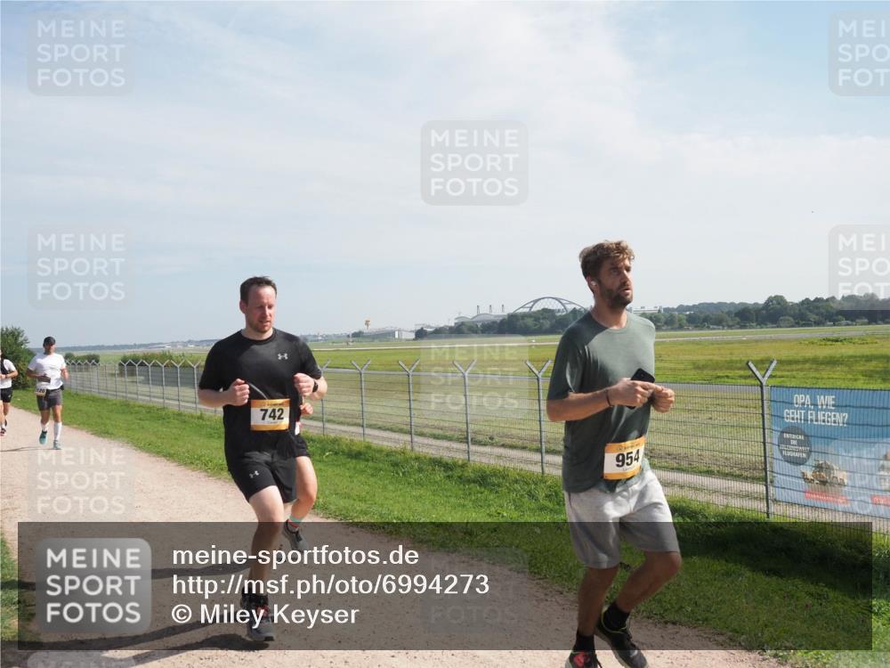 08.09.2024 - Airport Race Miley Keyser http://msf.ph/oto/6994273 08.09.2024 12:15:06 Laufen OLYMPUS, DIGITAL, CAMERA meine-sportfotos.de