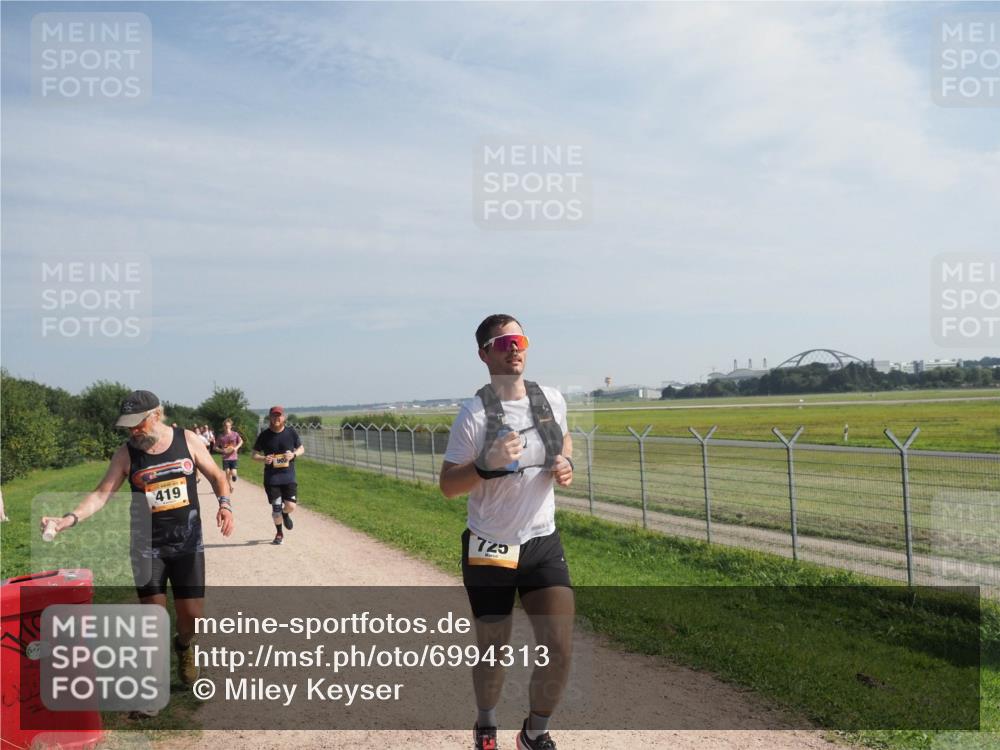 08.09.2024 - Airport Race Miley Keyser http://msf.ph/oto/6994313 08.09.2024 12:15:11 Laufen OLYMPUS, DIGITAL, CAMERA meine-sportfotos.de