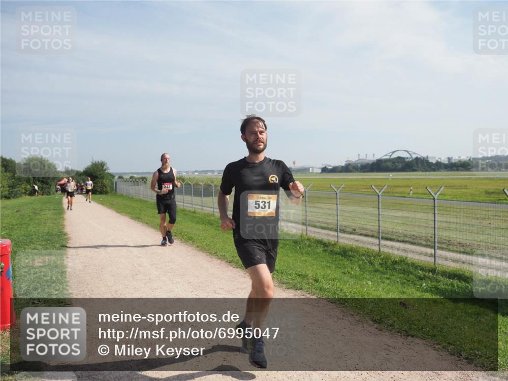 08.09.2024 - Airport Race Miley Keyser http://msf.ph/oto/6995047 08.09.2024 12:16:20 Laufen OLYMPUS, DIGITAL, CAMERA meine-sportfotos.de