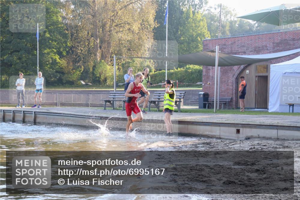 08.09.2024 - Stadtparktriathlon Luisa Fischer http://msf.ph/oto/6995167 08.09.2024 08:43:42 Schwimmen 8 meine-sportfotos.de