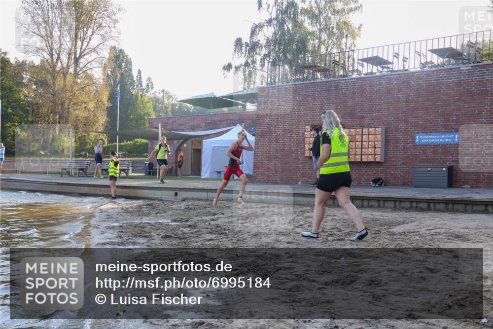08.09.2024 - Stadtparktriathlon Luisa Fischer http://msf.ph/oto/6995184 08.09.2024 08:43:44 Schwimmen 8 meine-sportfotos.de