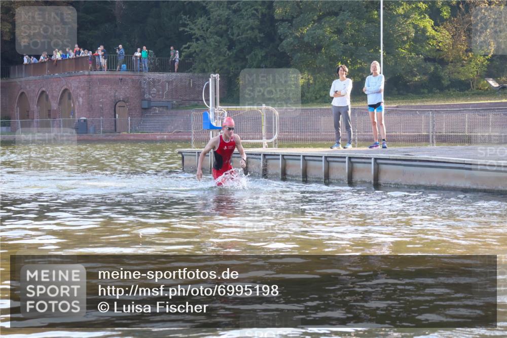 08.09.2024 - Stadtparktriathlon Luisa Fischer http://msf.ph/oto/6995198 08.09.2024 08:43:51 Schwimmen 13 meine-sportfotos.de