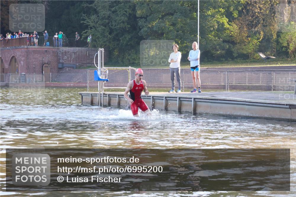 08.09.2024 - Stadtparktriathlon Luisa Fischer http://msf.ph/oto/6995200 08.09.2024 08:43:52 Schwimmen 13 meine-sportfotos.de