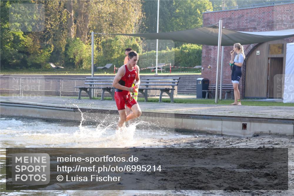 08.09.2024 - Stadtparktriathlon Luisa Fischer http://msf.ph/oto/6995214 08.09.2024 08:43:55 Schwimmen 13 meine-sportfotos.de