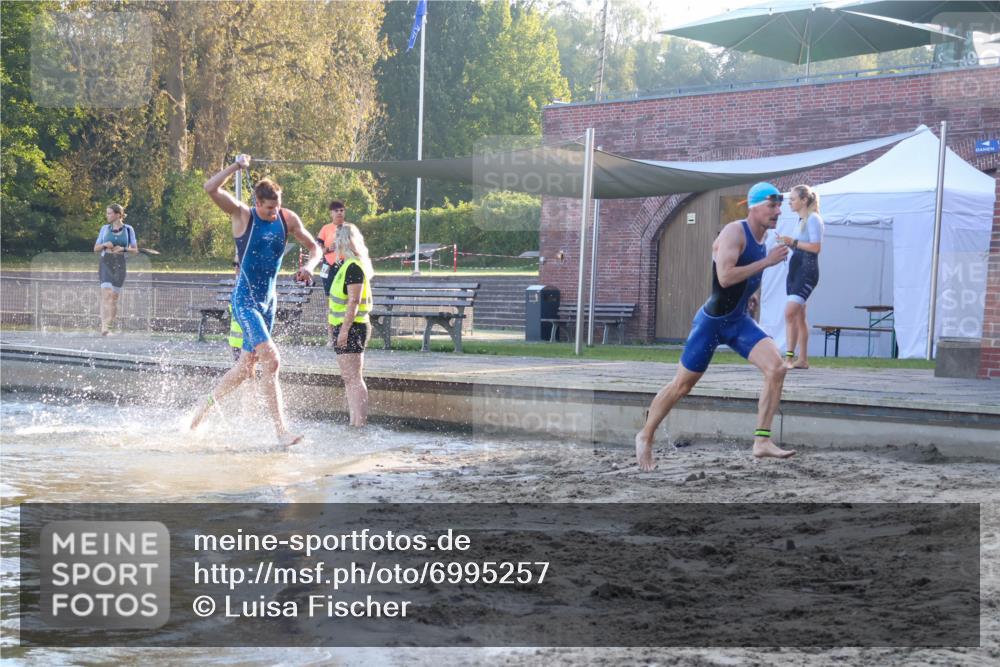 08.09.2024 - Stadtparktriathlon Luisa Fischer http://msf.ph/oto/6995257 08.09.2024 08:44:15 Schwimmen 7, 10 meine-sportfotos.de