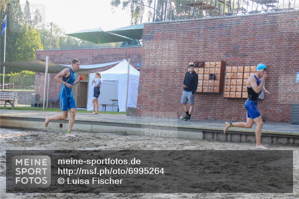 08.09.2024 - Stadtparktriathlon Luisa Fischer http://msf.ph/oto/6995264 08.09.2024 08:44:16 Schwimmen 7, 10 meine-sportfotos.de