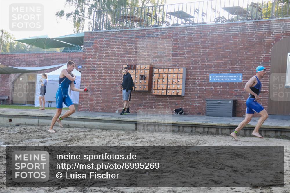 08.09.2024 - Stadtparktriathlon Luisa Fischer http://msf.ph/oto/6995269 08.09.2024 08:44:17 Schwimmen 7, 10 meine-sportfotos.de