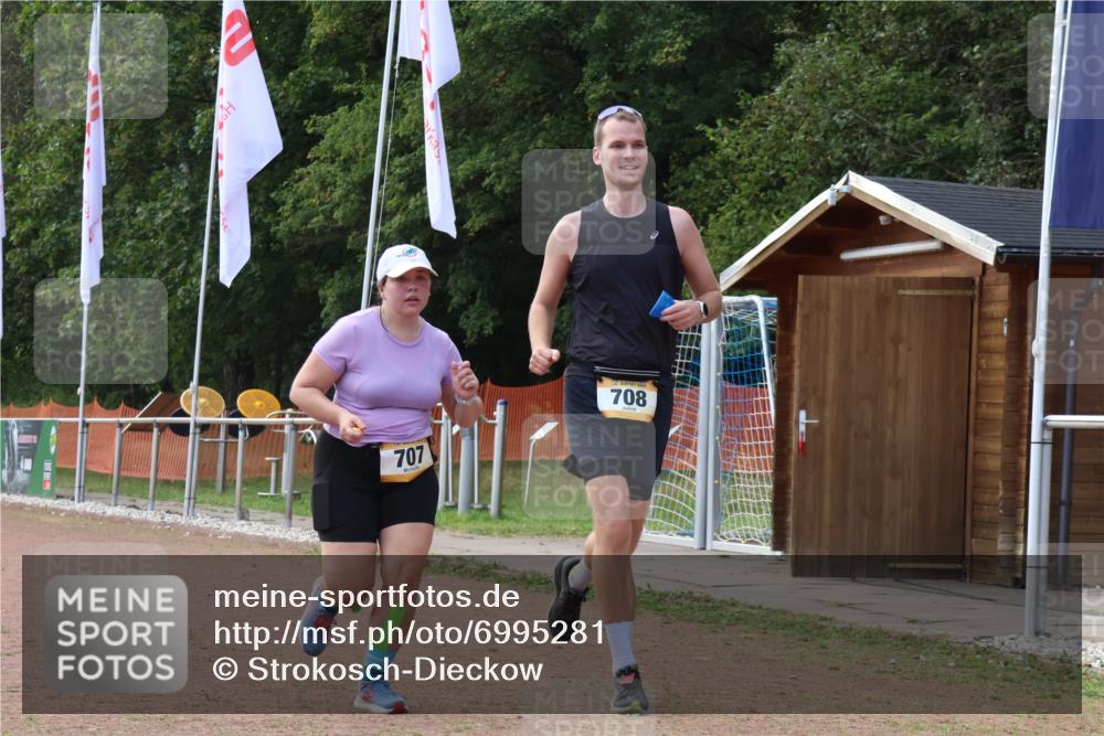 08.09.2024 - Airport Race Strokosch-Dieckow http://msf.ph/oto/6995281 08.09.2024 13:17:07 Ziel 384, 523, 628, 707, 708 meine-sportfotos.de