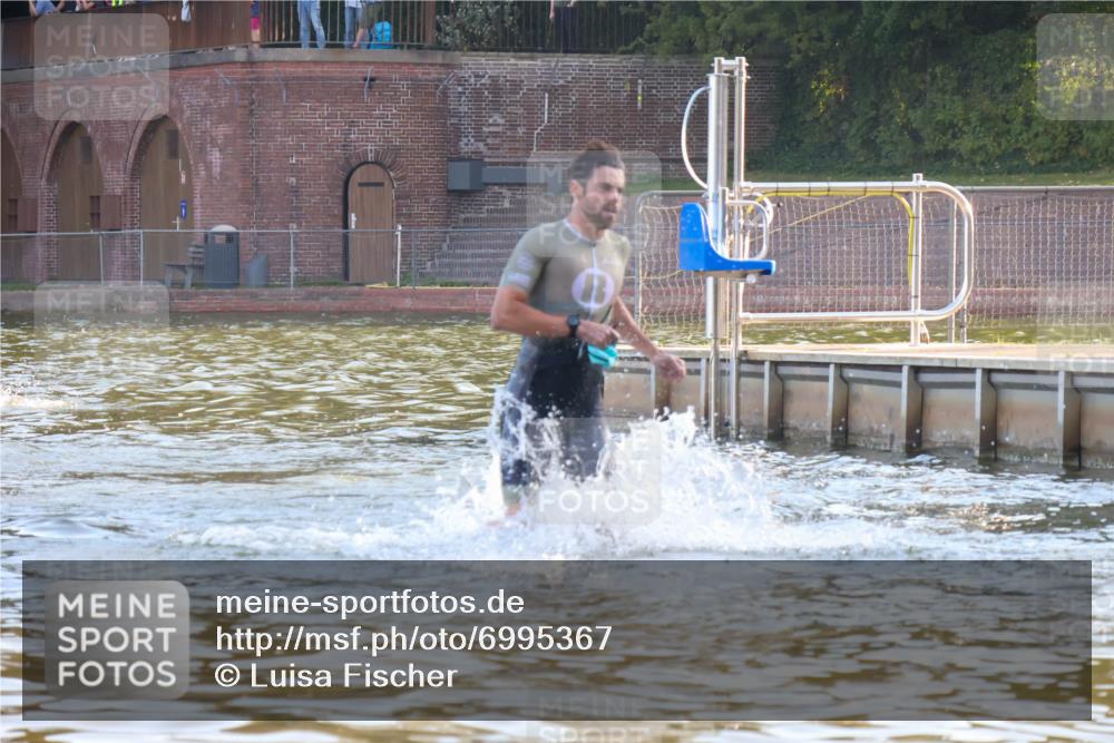 08.09.2024 - Stadtparktriathlon Luisa Fischer http://msf.ph/oto/6995367 08.09.2024 08:45:19 Schwimmen 53 meine-sportfotos.de