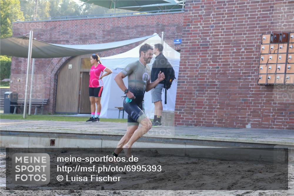08.09.2024 - Stadtparktriathlon Luisa Fischer http://msf.ph/oto/6995393 08.09.2024 08:45:23 Schwimmen 17, 53 meine-sportfotos.de