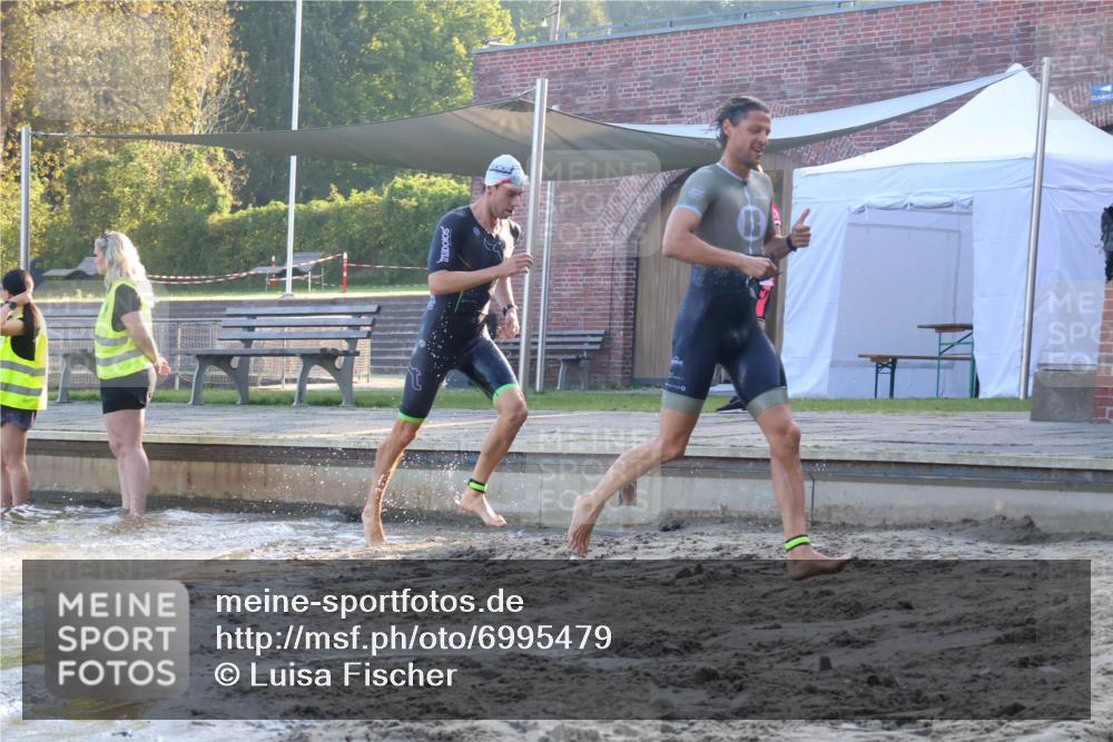 08.09.2024 - Stadtparktriathlon Luisa Fischer http://msf.ph/oto/6995479 08.09.2024 08:45:41 Schwimmen 11, 49, 59, 75 meine-sportfotos.de