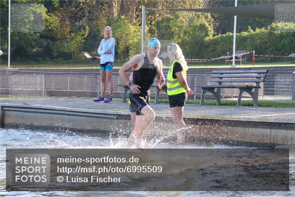 08.09.2024 - Stadtparktriathlon Luisa Fischer http://msf.ph/oto/6995509 08.09.2024 08:45:48 Schwimmen 56, 59, 75 meine-sportfotos.de