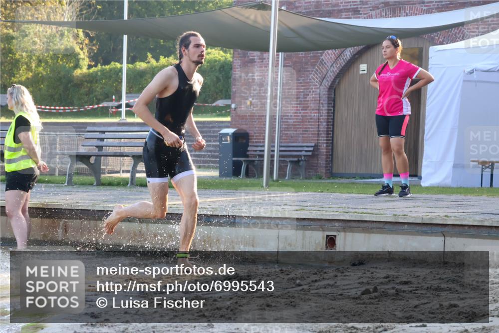 08.09.2024 - Stadtparktriathlon Luisa Fischer http://msf.ph/oto/6995543 08.09.2024 08:45:58 Schwimmen 5, 32, 51, 56 meine-sportfotos.de