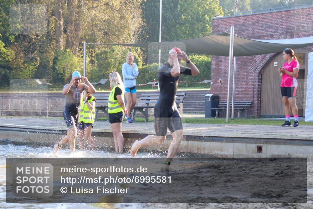08.09.2024 - Stadtparktriathlon Luisa Fischer http://msf.ph/oto/6995581 08.09.2024 08:46:05 Schwimmen 5, 32, 38, 51 meine-sportfotos.de