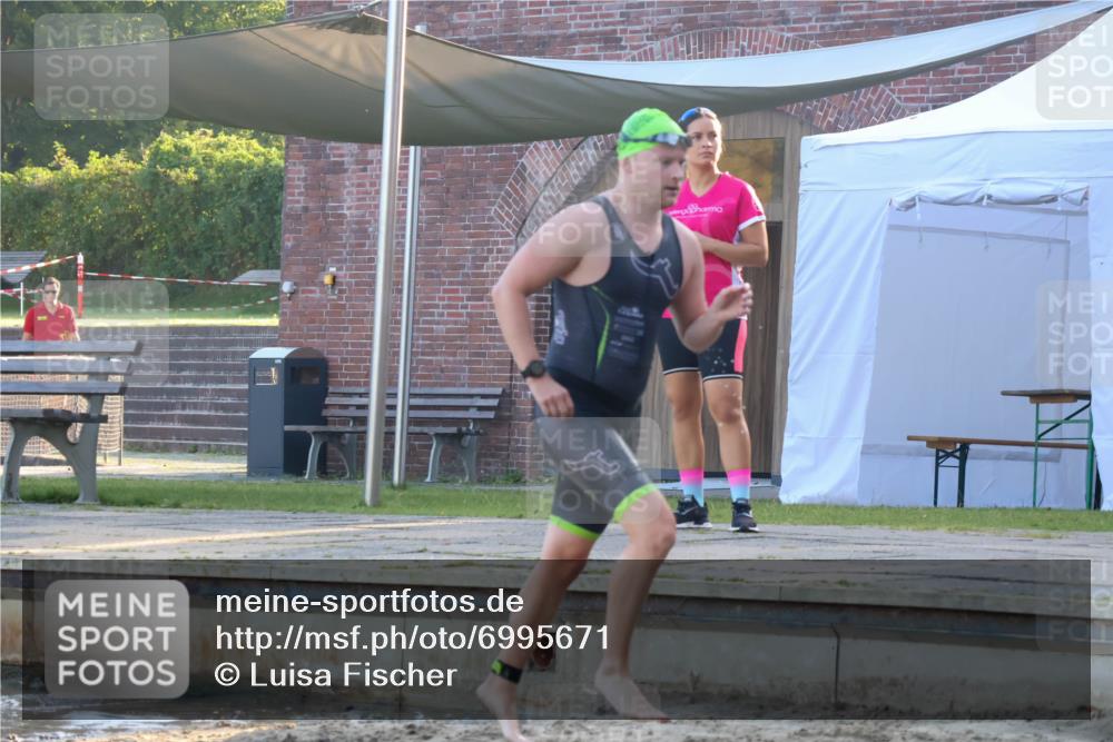08.09.2024 - Stadtparktriathlon Luisa Fischer http://msf.ph/oto/6995671 08.09.2024 08:46:27 Schwimmen 1, 22, 34, 62, 71 meine-sportfotos.de