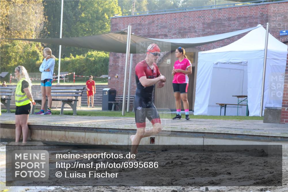 08.09.2024 - Stadtparktriathlon Luisa Fischer http://msf.ph/oto/6995686 08.09.2024 08:46:31 Schwimmen 22, 34, 47, 71, 86 meine-sportfotos.de