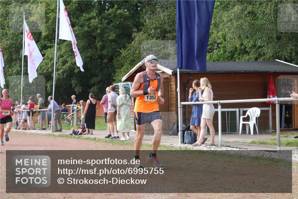 08.09.2024 - Airport Race Strokosch-Dieckow http://msf.ph/oto/6995755 08.09.2024 12:37:37 Ziel 66, 301, 336, 359, 864, 1275, 1321, 1337, 1352, 1356, 1530 meine-sportfotos.de
