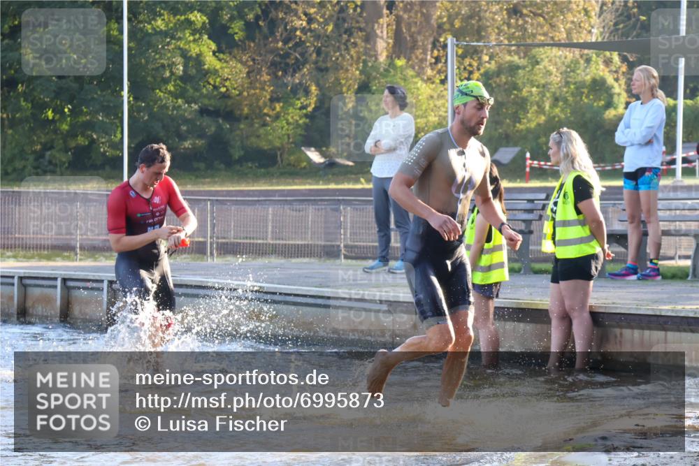 08.09.2024 - Stadtparktriathlon Luisa Fischer http://msf.ph/oto/6995873 08.09.2024 08:47:14 Schwimmen 39, 44, 78 meine-sportfotos.de