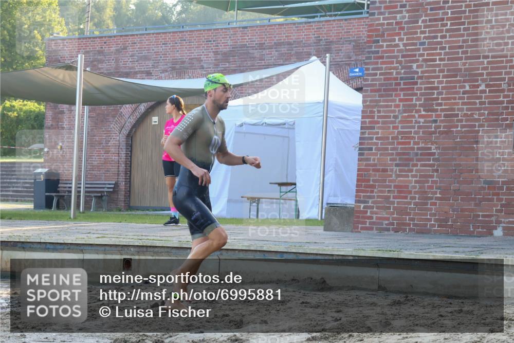08.09.2024 - Stadtparktriathlon Luisa Fischer http://msf.ph/oto/6995881 08.09.2024 08:47:16 Schwimmen 39, 44, 55 meine-sportfotos.de