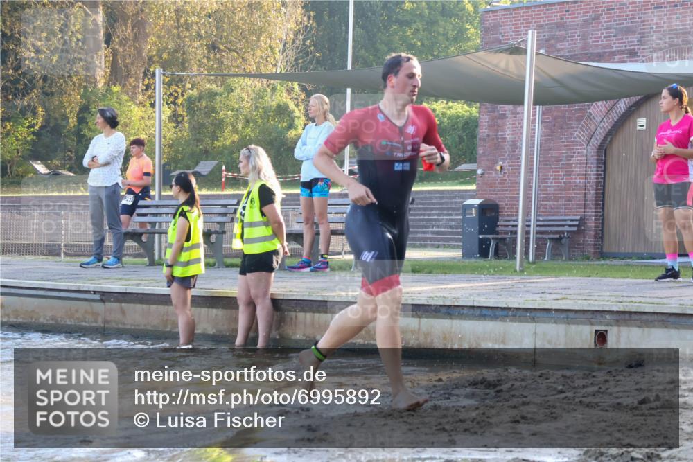 08.09.2024 - Stadtparktriathlon Luisa Fischer http://msf.ph/oto/6995892 08.09.2024 08:47:18 Schwimmen 39, 44, 55 meine-sportfotos.de