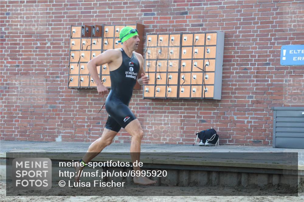08.09.2024 - Stadtparktriathlon Luisa Fischer http://msf.ph/oto/6995920 08.09.2024 08:47:28 Schwimmen 55 meine-sportfotos.de