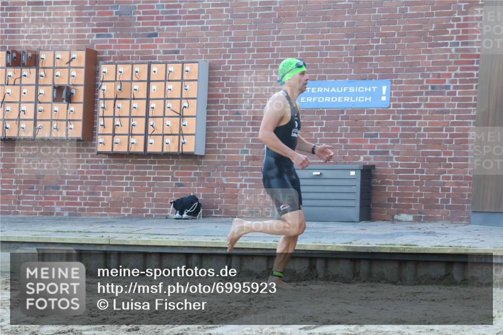 08.09.2024 - Stadtparktriathlon Luisa Fischer http://msf.ph/oto/6995923 08.09.2024 08:47:28 Schwimmen 55 meine-sportfotos.de