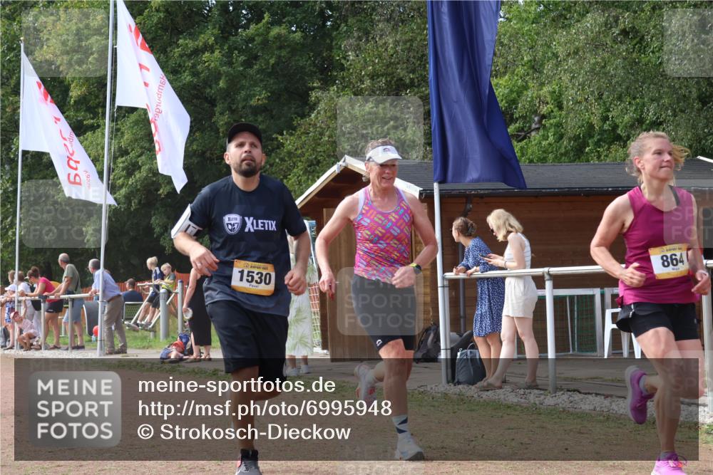 08.09.2024 - Airport Race Strokosch-Dieckow http://msf.ph/oto/6995948 08.09.2024 12:37:42 Ziel 336, 359, 690, 864, 1256, 1275, 1321, 1337, 1356, 1359, 1530 meine-sportfotos.de