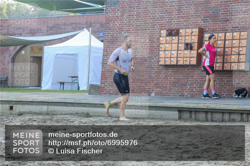 08.09.2024 - Stadtparktriathlon Luisa Fischer http://msf.ph/oto/6995976 08.09.2024 08:47:42 Schwimmen 18, 30, 31, 63, 76 meine-sportfotos.de