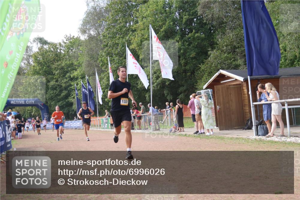 08.09.2024 - Airport Race Strokosch-Dieckow http://msf.ph/oto/6996026 08.09.2024 12:37:44 Ziel 690, 864, 1252, 1256, 1275, 1321, 1337, 1356, 1359, 1530, 3103 meine-sportfotos.de