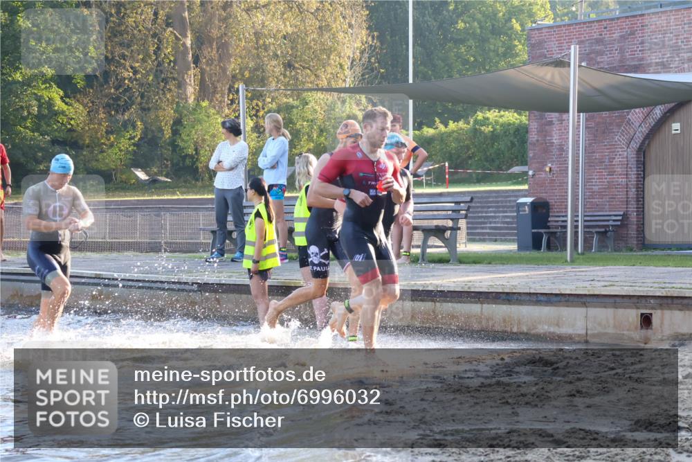 08.09.2024 - Stadtparktriathlon Luisa Fischer http://msf.ph/oto/6996032 08.09.2024 08:47:54 Schwimmen 21, 23, 28, 30, 35, 41, 45, 54, 63, 66, 67, 72, 74, 76, 85 meine-sportfotos.de