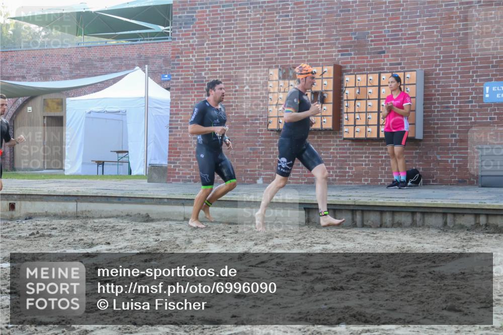 08.09.2024 - Stadtparktriathlon Luisa Fischer http://msf.ph/oto/6996090 08.09.2024 08:48:00 Schwimmen 15, 21, 23, 28, 35, 37, 40, 41, 45, 54, 66, 67, 72, 74, 82, 85 meine-sportfotos.de