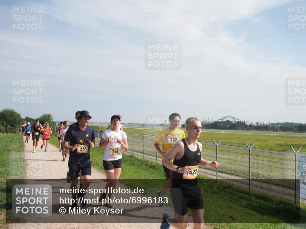 08.09.2024 - Airport Race Miley Keyser http://msf.ph/oto/6996183 08.09.2024 12:18:07 Laufen OLYMPUS, DIGITAL, CAMERA meine-sportfotos.de