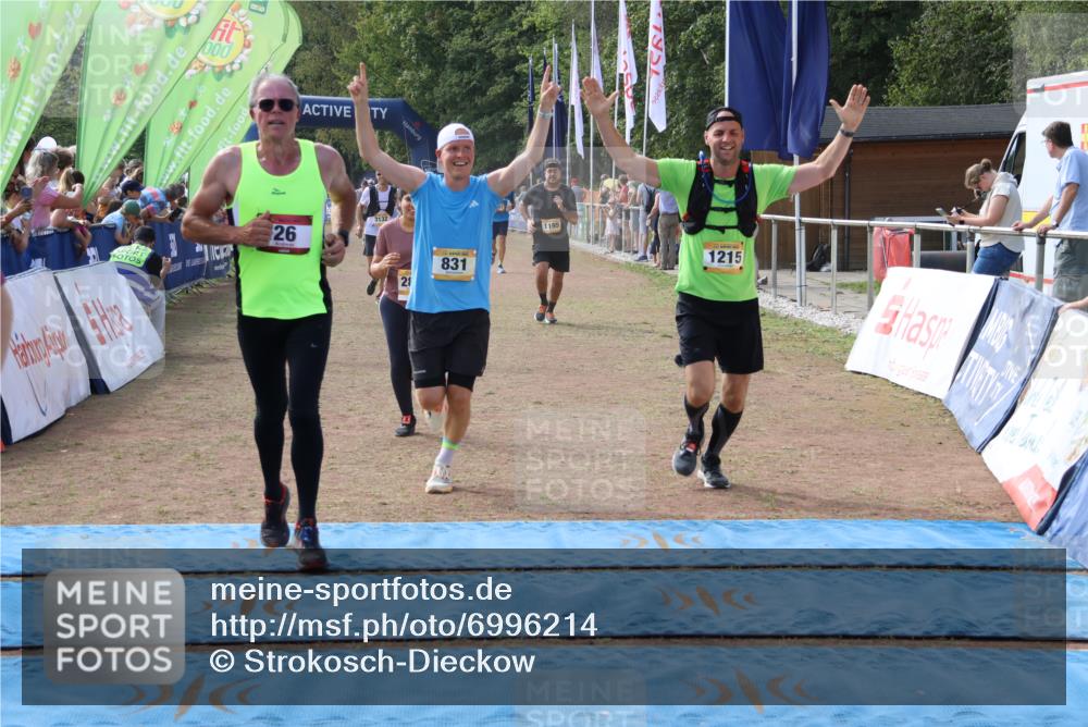 08.09.2024 - Airport Race Strokosch-Dieckow http://msf.ph/oto/6996214 08.09.2024 12:28:36 Ziel 26, 177, 299, 759, 831, 868, 886, 1195, 1215, 1462, 1465, 2577, 2880, 3088, 3132 meine-sportfotos.de