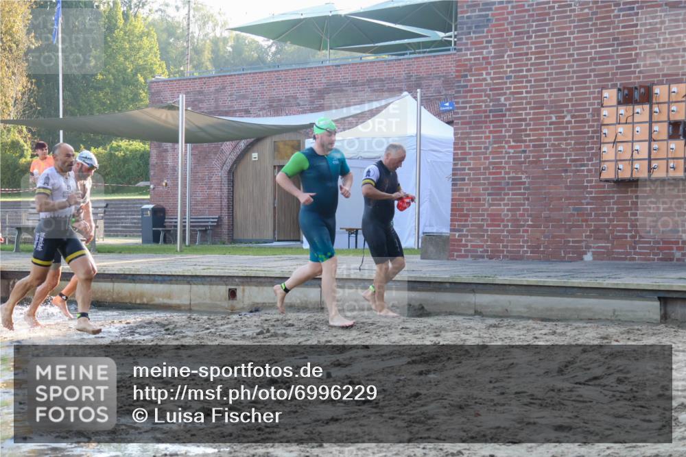 08.09.2024 - Stadtparktriathlon Luisa Fischer http://msf.ph/oto/6996229 08.09.2024 08:48:15 Schwimmen 6, 24, 27, 37, 46, 57, 58, 60, 64 meine-sportfotos.de