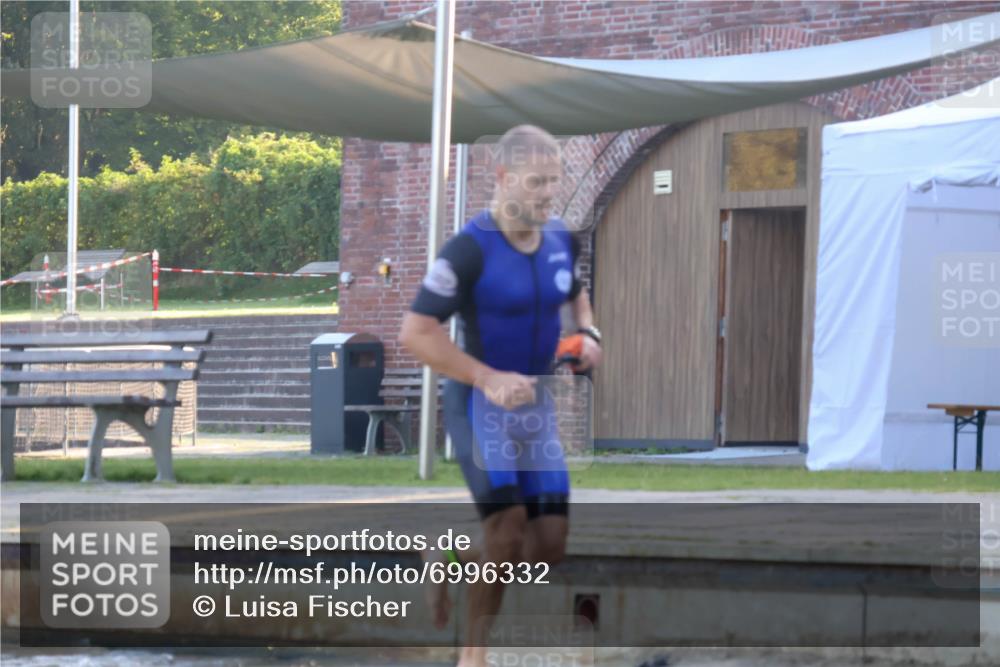 08.09.2024 - Stadtparktriathlon Luisa Fischer http://msf.ph/oto/6996332 08.09.2024 08:48:36 Schwimmen 4, 14, 61, 65 meine-sportfotos.de
