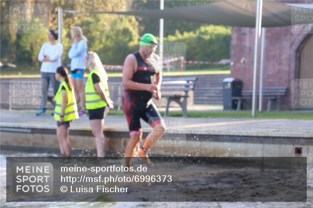 08.09.2024 - Stadtparktriathlon Luisa Fischer http://msf.ph/oto/6996373 08.09.2024 08:48:47 Schwimmen 16, 42, 65 meine-sportfotos.de