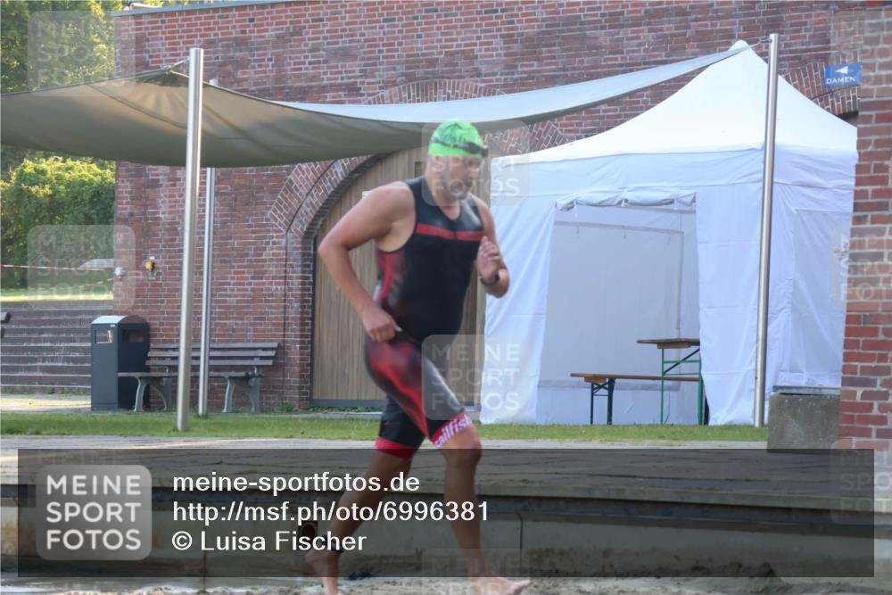 08.09.2024 - Stadtparktriathlon Luisa Fischer http://msf.ph/oto/6996381 08.09.2024 08:48:48 Schwimmen 16, 42 meine-sportfotos.de