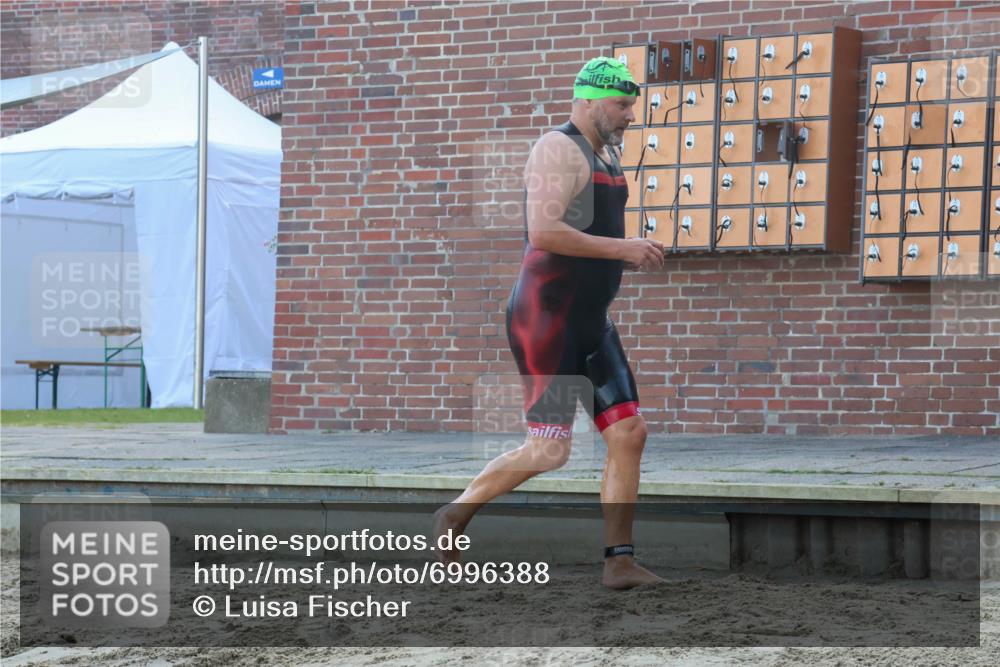 08.09.2024 - Stadtparktriathlon Luisa Fischer http://msf.ph/oto/6996388 08.09.2024 08:48:49 Schwimmen 16, 42 meine-sportfotos.de