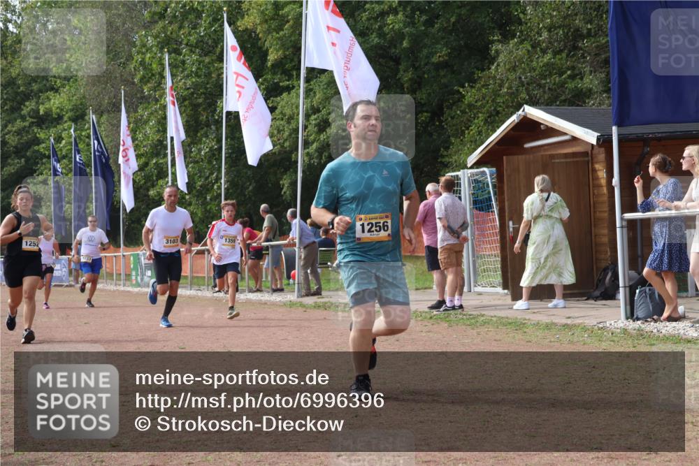 08.09.2024 - Airport Race Strokosch-Dieckow http://msf.ph/oto/6996396 08.09.2024 12:37:51 Ziel 536, 690, 1031, 1033, 1252, 1256, 1359, 3103 meine-sportfotos.de