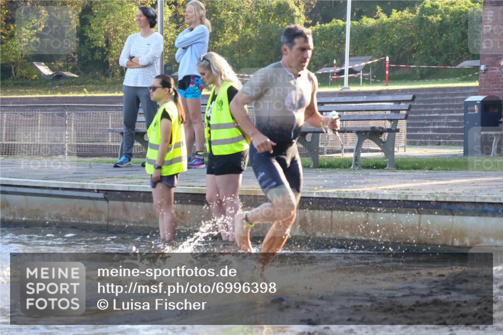 08.09.2024 - Stadtparktriathlon Luisa Fischer http://msf.ph/oto/6996398 08.09.2024 08:48:52 Schwimmen 16, 42 meine-sportfotos.de