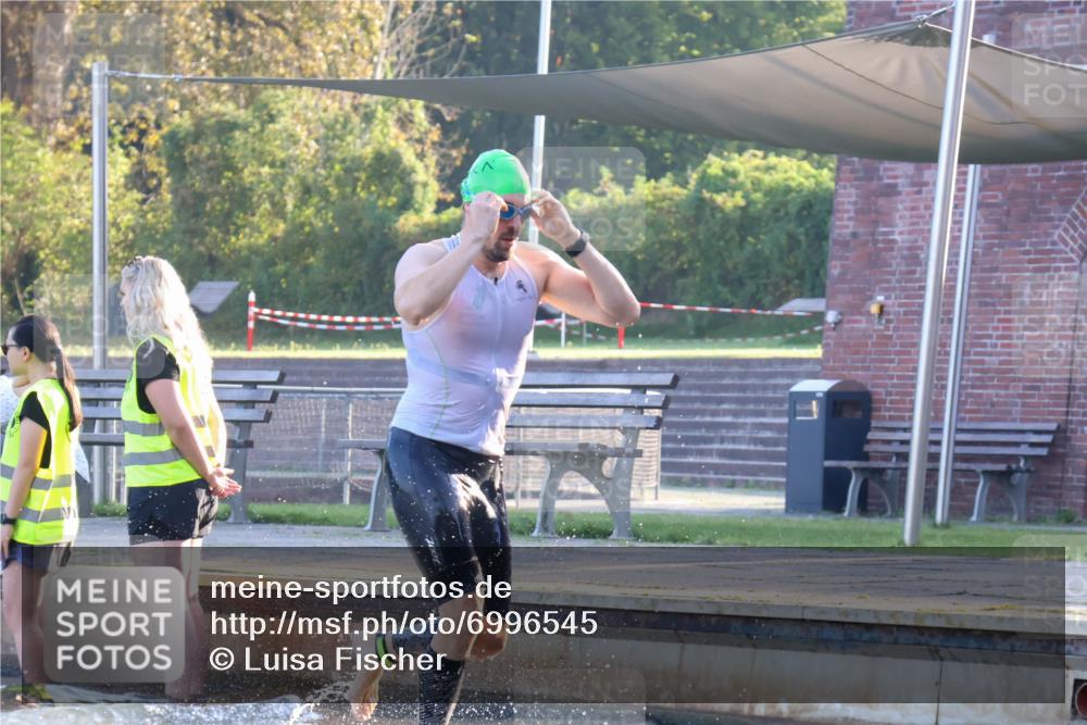 08.09.2024 - Stadtparktriathlon Luisa Fischer http://msf.ph/oto/6996545 08.09.2024 08:57:15 Schwimmen 114, 122 meine-sportfotos.de