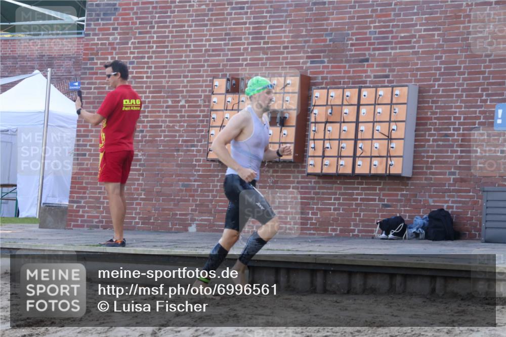 08.09.2024 - Stadtparktriathlon Luisa Fischer http://msf.ph/oto/6996561 08.09.2024 08:57:17 Schwimmen 114, 122 meine-sportfotos.de