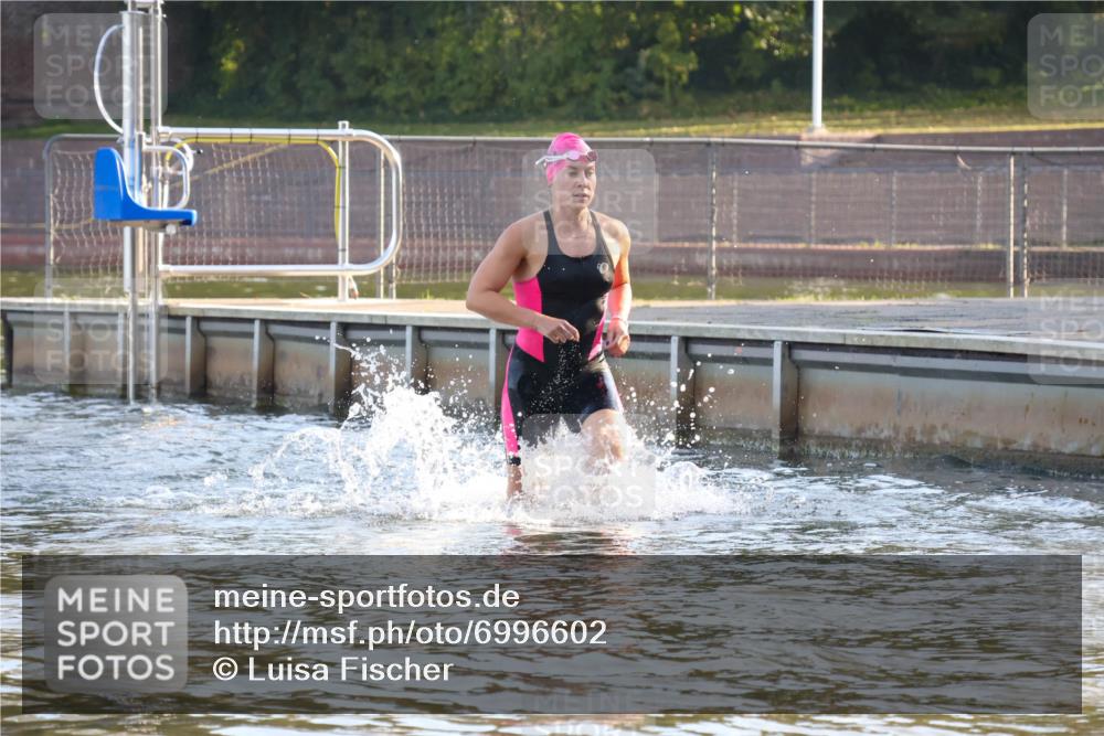 08.09.2024 - Stadtparktriathlon Luisa Fischer http://msf.ph/oto/6996602 08.09.2024 08:57:25 Schwimmen 99, 106, 114, 126 meine-sportfotos.de