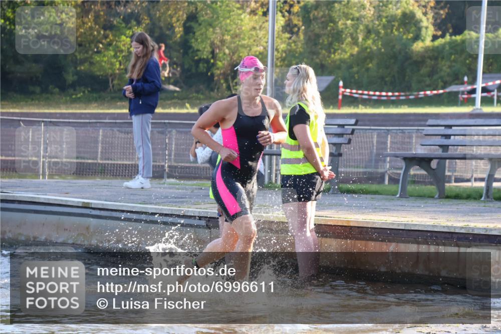 08.09.2024 - Stadtparktriathlon Luisa Fischer http://msf.ph/oto/6996611 08.09.2024 08:57:27 Schwimmen 99, 106, 126 meine-sportfotos.de