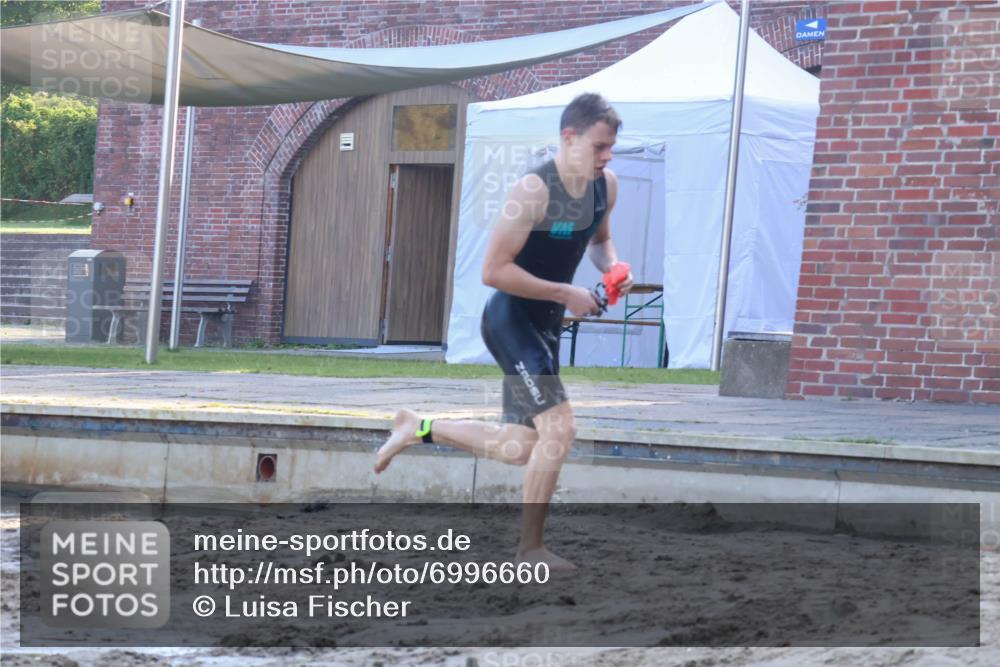 08.09.2024 - Stadtparktriathlon Luisa Fischer http://msf.ph/oto/6996660 08.09.2024 08:57:34 Schwimmen 99, 106, 126 meine-sportfotos.de