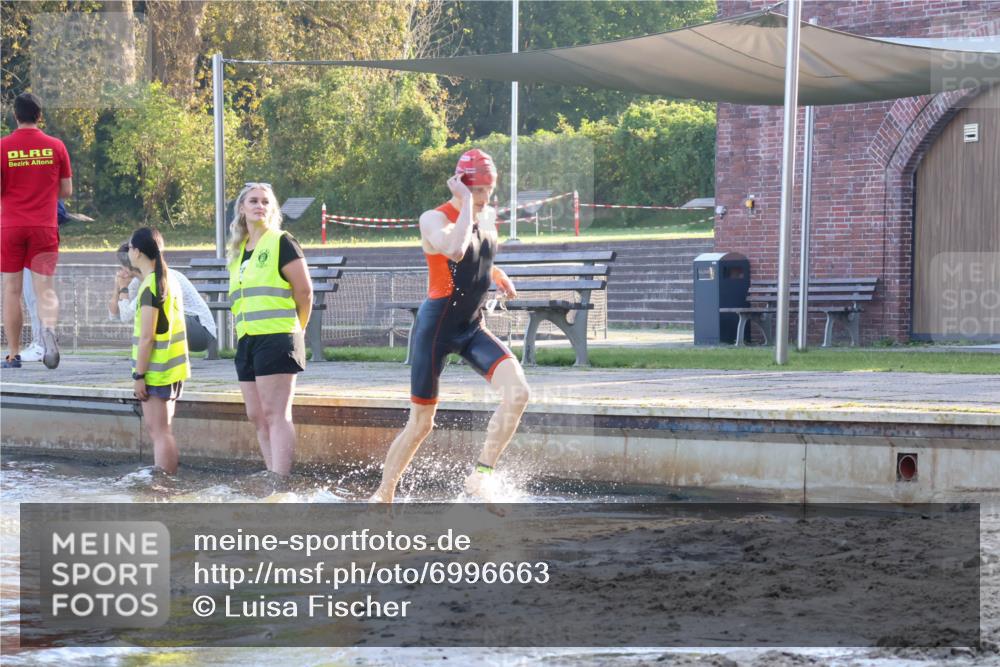 08.09.2024 - Stadtparktriathlon Luisa Fischer http://msf.ph/oto/6996663 08.09.2024 08:57:35 Schwimmen 99, 106, 126 meine-sportfotos.de