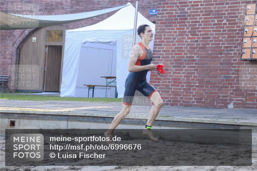 08.09.2024 - Stadtparktriathlon Luisa Fischer http://msf.ph/oto/6996676 08.09.2024 08:57:37 Schwimmen 106, 126 meine-sportfotos.de