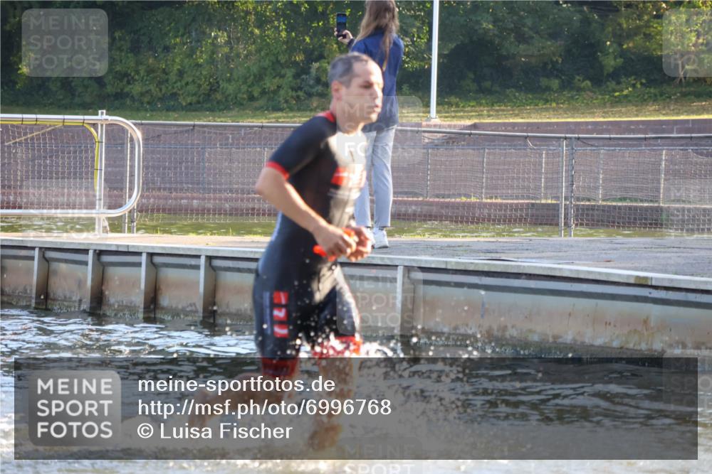 08.09.2024 - Stadtparktriathlon Luisa Fischer http://msf.ph/oto/6996768 08.09.2024 08:58:11 Schwimmen 102, 158 meine-sportfotos.de