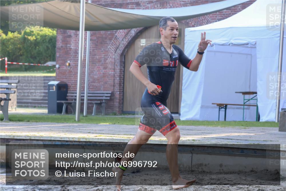 08.09.2024 - Stadtparktriathlon Luisa Fischer http://msf.ph/oto/6996792 08.09.2024 08:58:14 Schwimmen 102, 158 meine-sportfotos.de